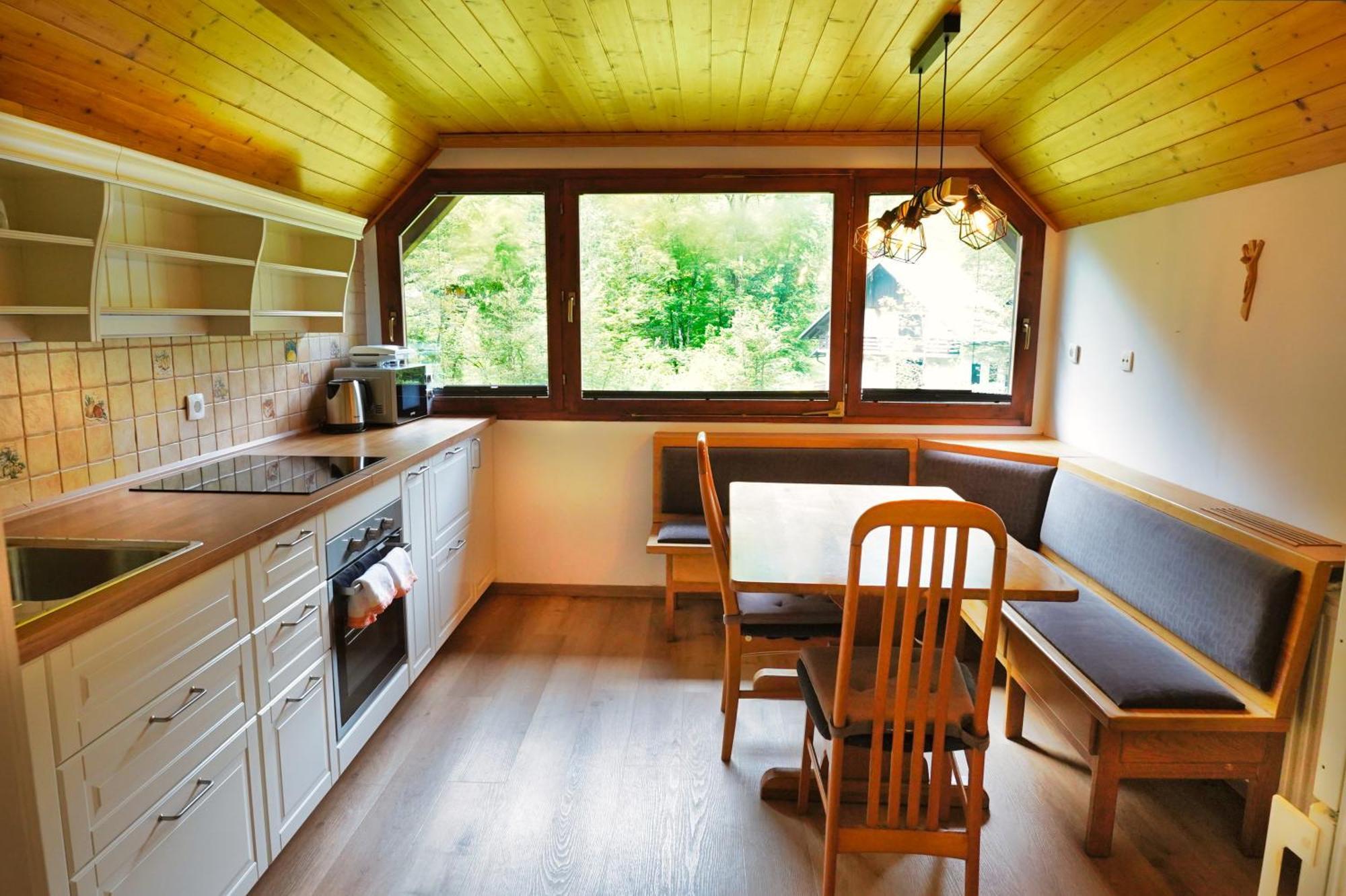 Sobe In Apartmaji Pri Ukcu Bohinj Ngoại thất bức ảnh